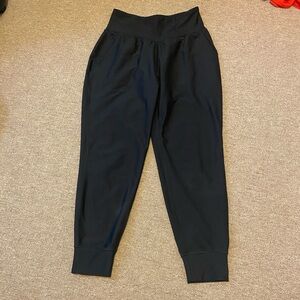 Old Navy women’s powersoft jogger
